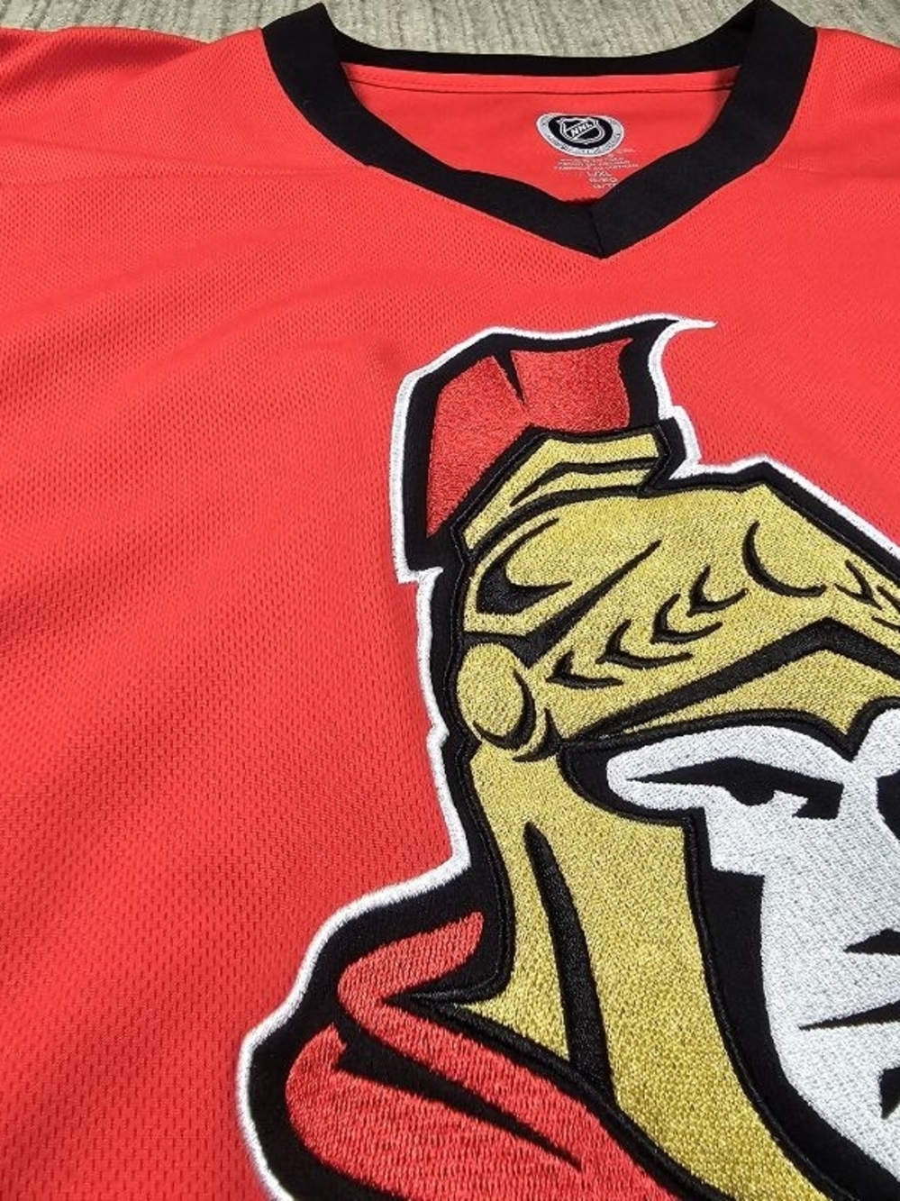 Ottawa Senators NHL Hockey Jersey Size L/XL Youth Red. Small Snag On Back - Picture 3 of 8